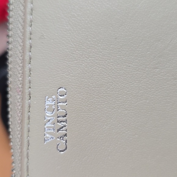 Vince camuto leather wallet - Picture 2 of 4